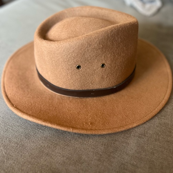 Tan Felt Scala Hat with Brown Band - Picture 4 of 6